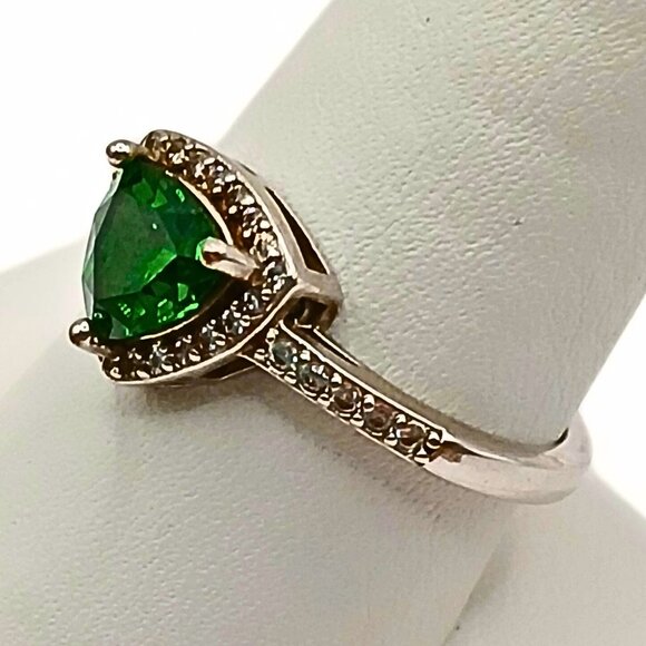 Women's Green Tourmaline Cubic Zirconia Silver Plated Ring Size 9 Elegant - Picture 2 of 9